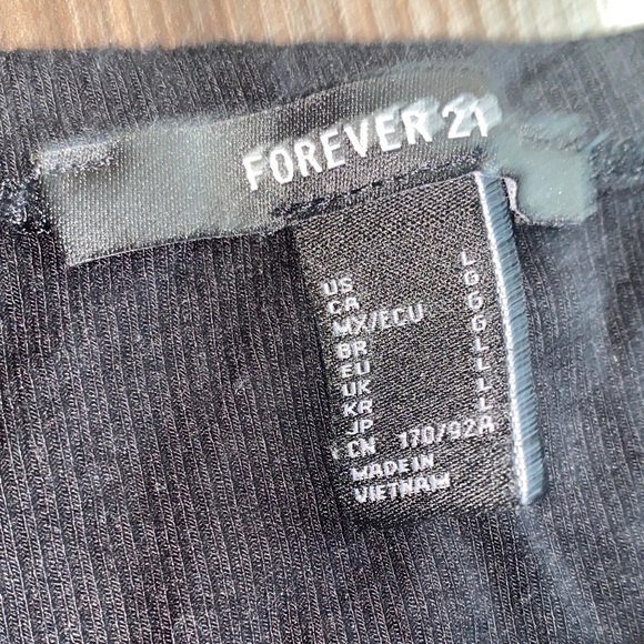 Black Ribbed Top - Picture 2 of 3